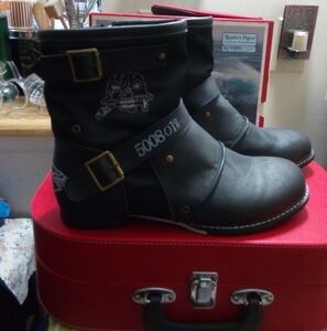 Black Buckle Motto Boots